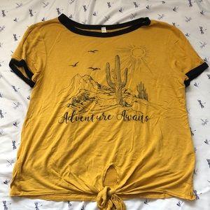 Yellow short leave graphic shirt
